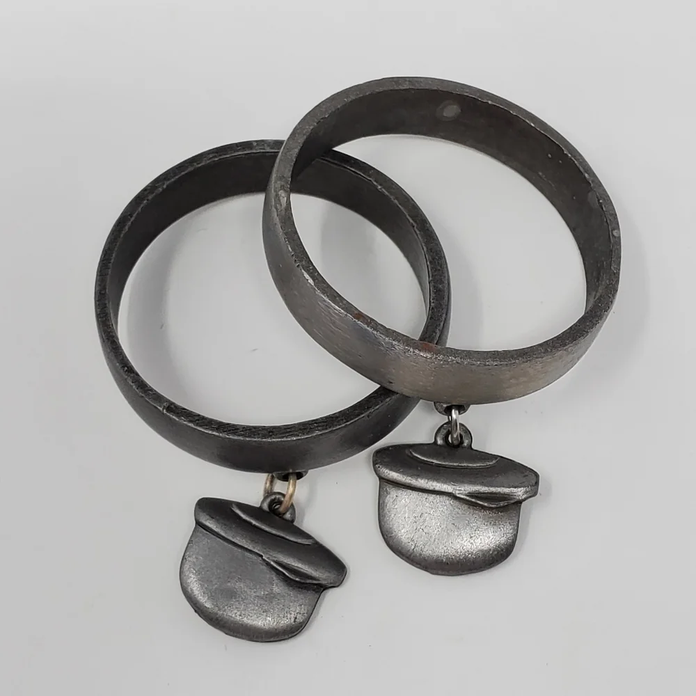 VINTAGE TUPPERWARE PEWTER METAL NAPKIN RINGS SET OF 8 TABLESCAPE COLLECTIBLE